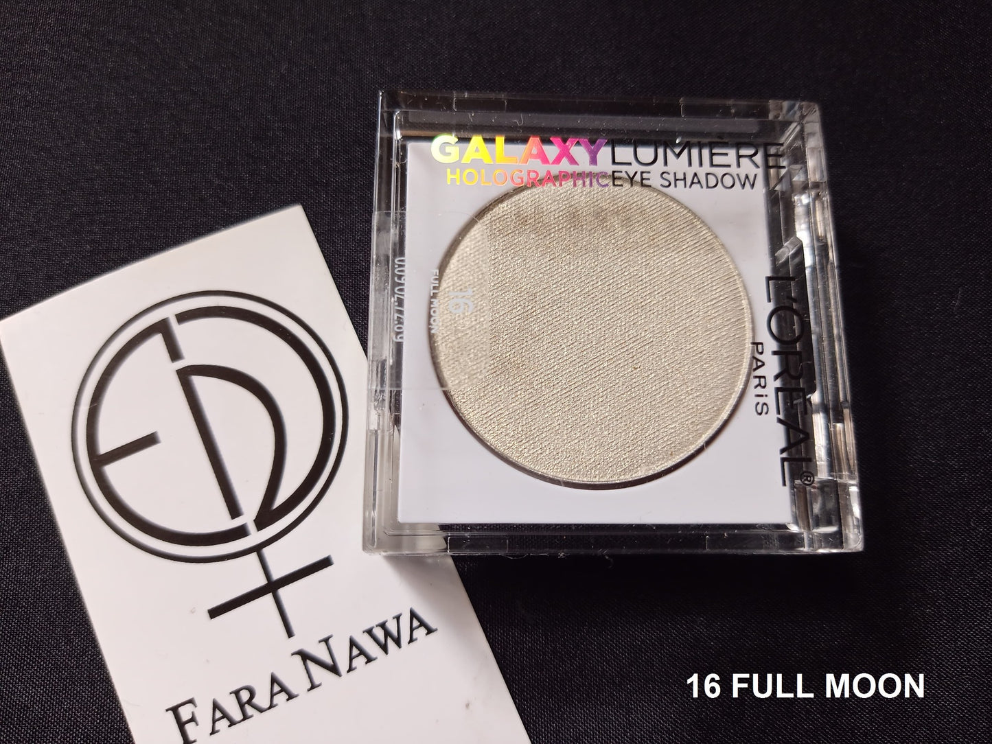 L'Oreal Paris Galaxy Lumiere Holographic Eye Shadow,