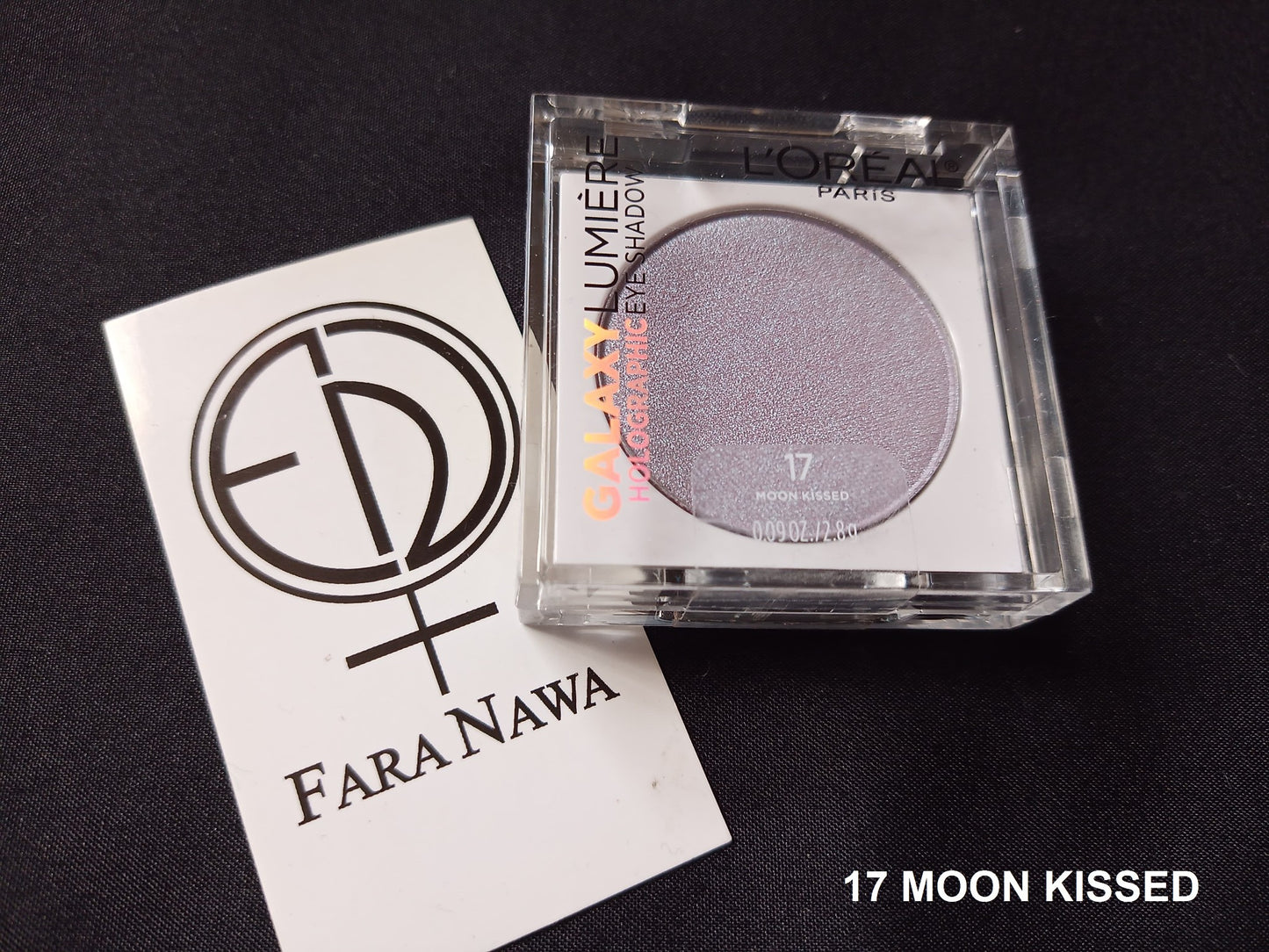 L'Oreal Paris Galaxy Lumiere Holographic Eye Shadow,