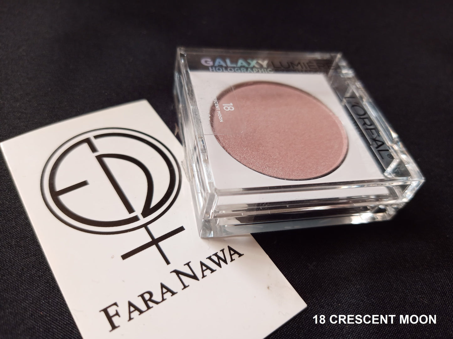 L'Oreal Paris Galaxy Lumiere Holographic Eye Shadow,