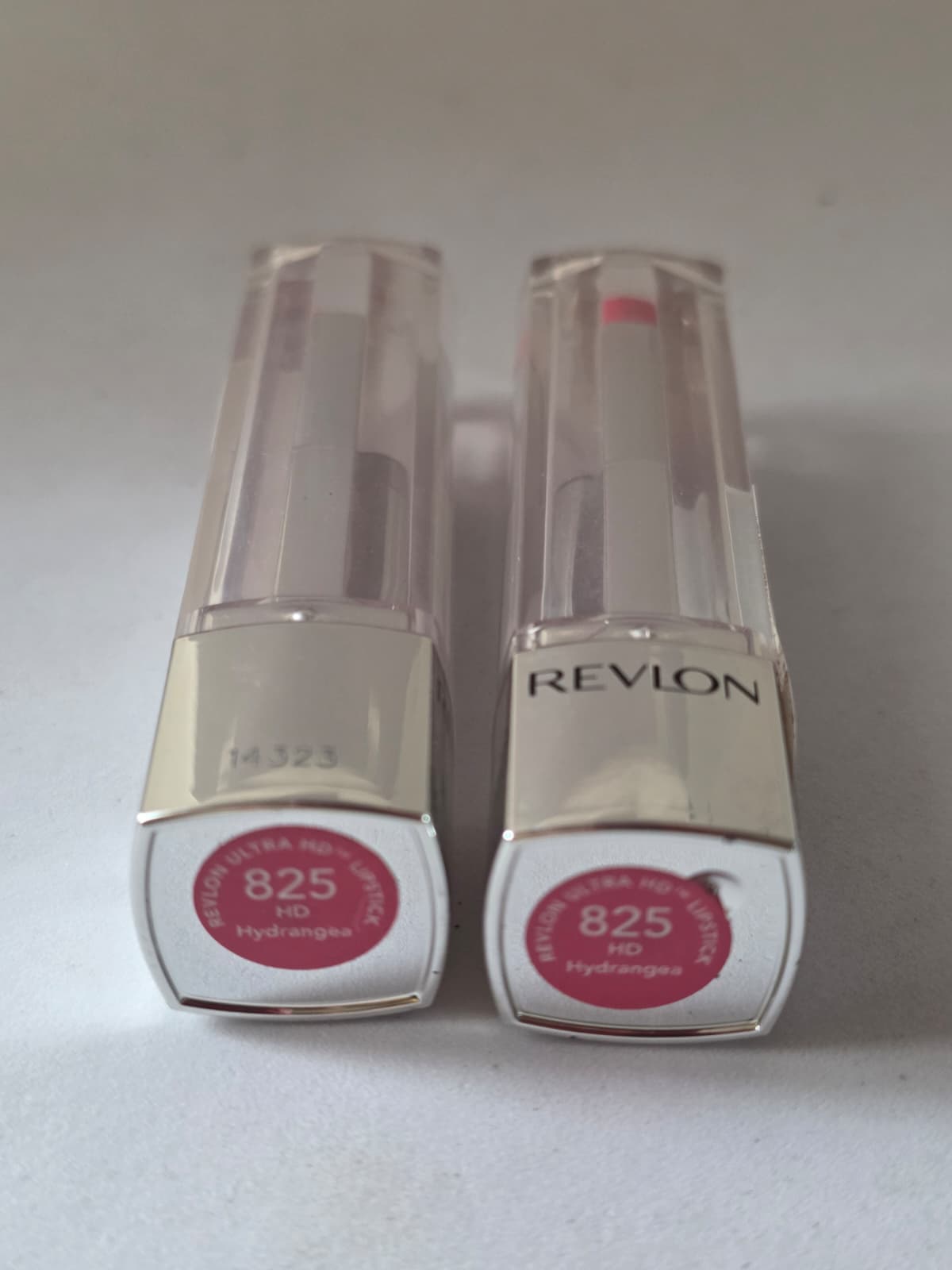 2X Revlon Ultra Hd Lipstick, 825 HD Hydrangea