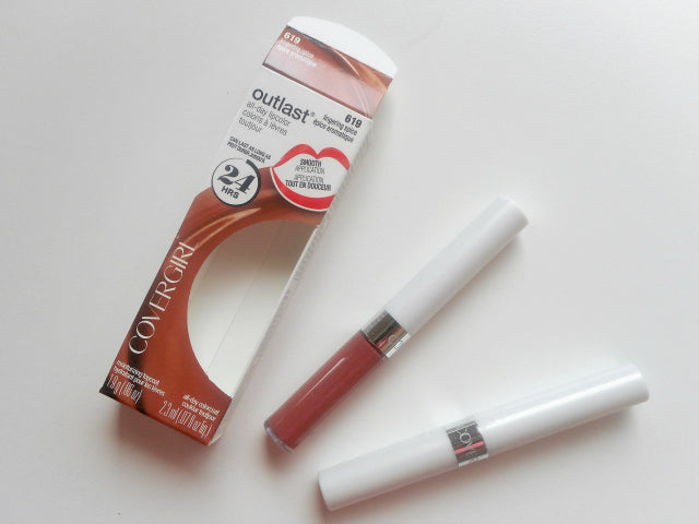 COVERGIRL Outlast 24HR Illumina All-Day Moisturizing Lip Color,