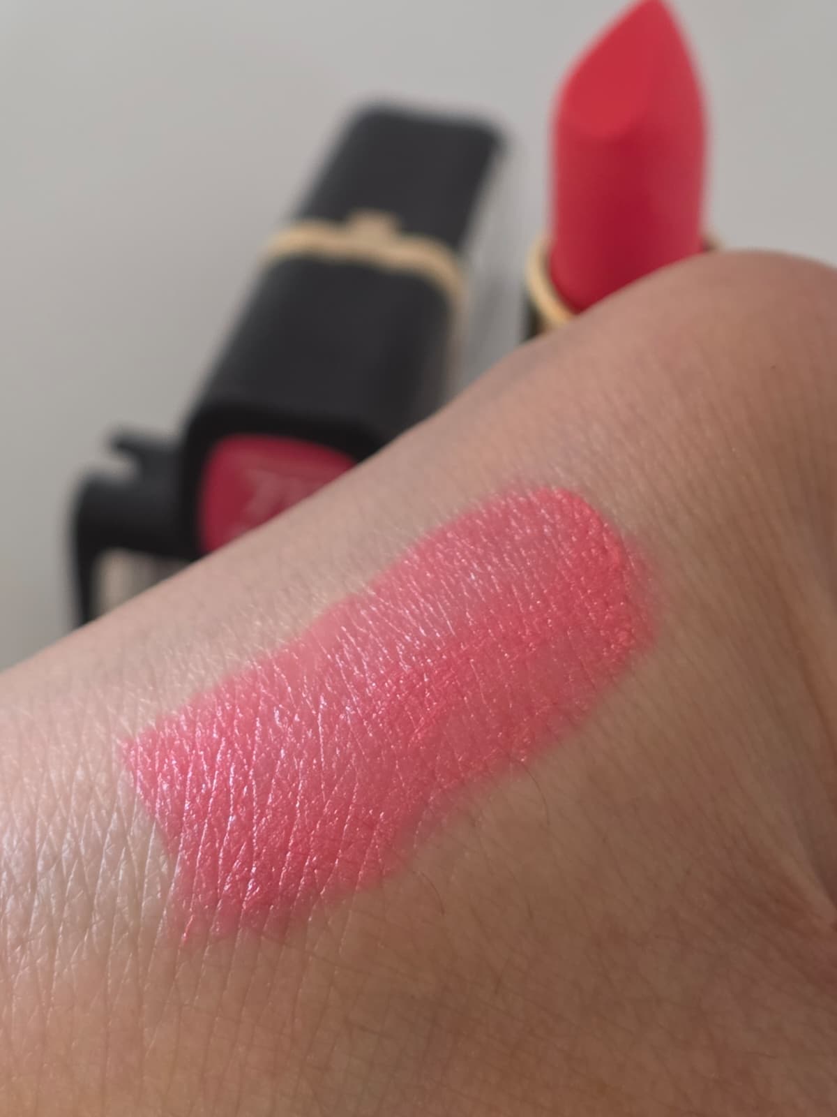 2X L'Oreal Paris Colour Riche Collection Exclusive Lipcolor, #711 Blake's pink