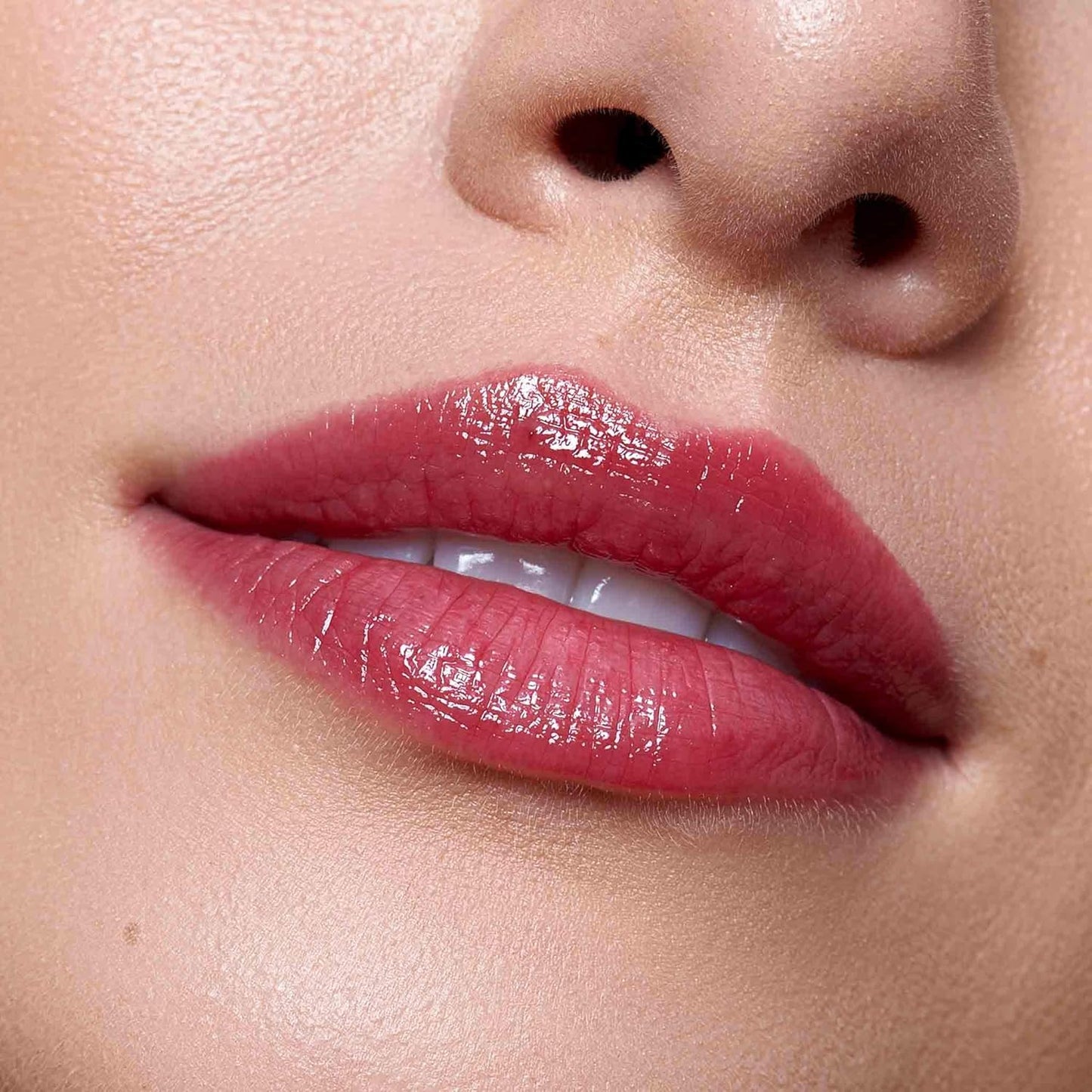 WUNDER BROW LIPS Makeup Lip Plumping Lip Gloss, Berry
