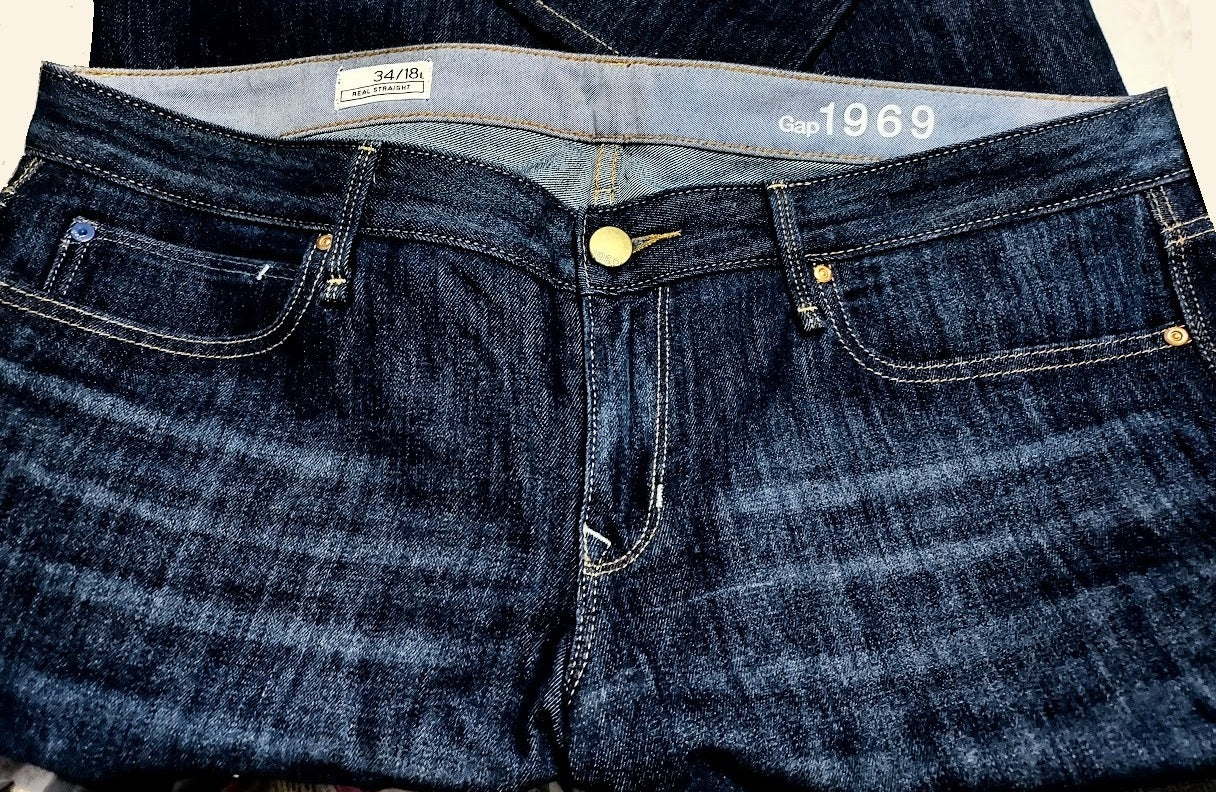 GAP Women's Mid Rise 1969 Real Straight Denim Jeans, 34/18L