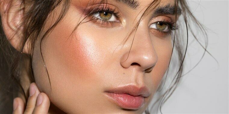 NYX Born To Glow Illuminating Powder,