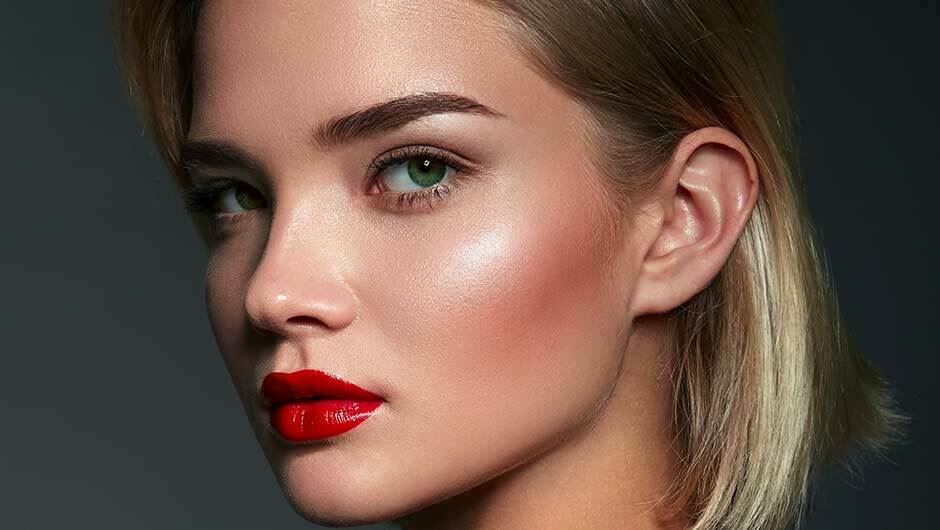 NYX Born To Glow Illuminating Powder,