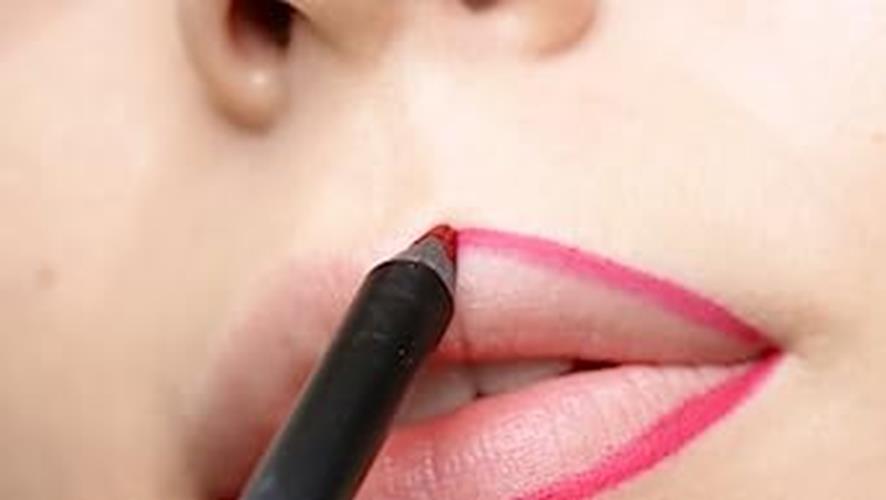 Max Factor High Definition Lipliner and Lipstick Brush,