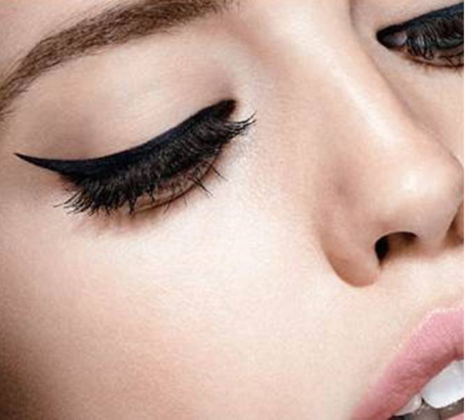 Maybelline Master Precise Curvy Liquid Eyeliner,