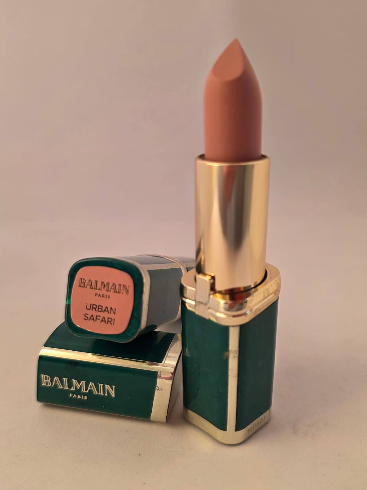 2X L’Oréal Paris x Balmain Limited  Edition Lipstick, #647 Urban Safari