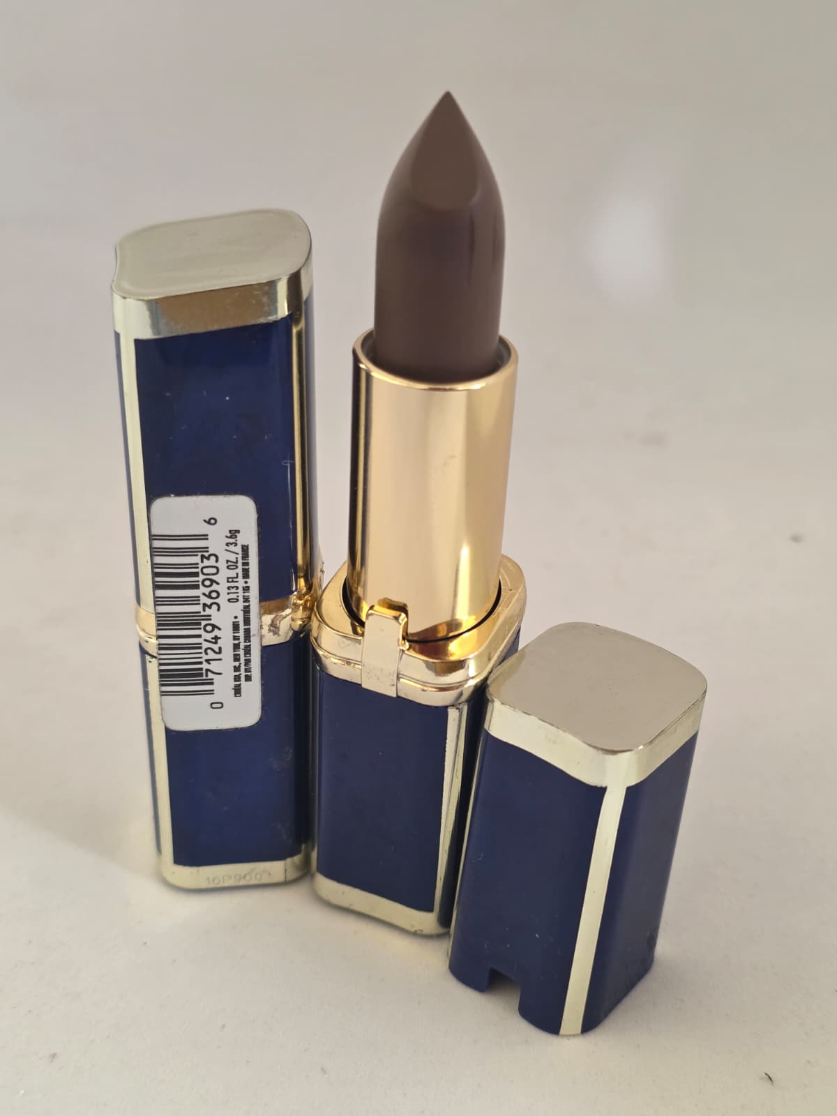 2X L’Oréal Paris x Balmain Limited  Edition Lipstick, #902 Legend