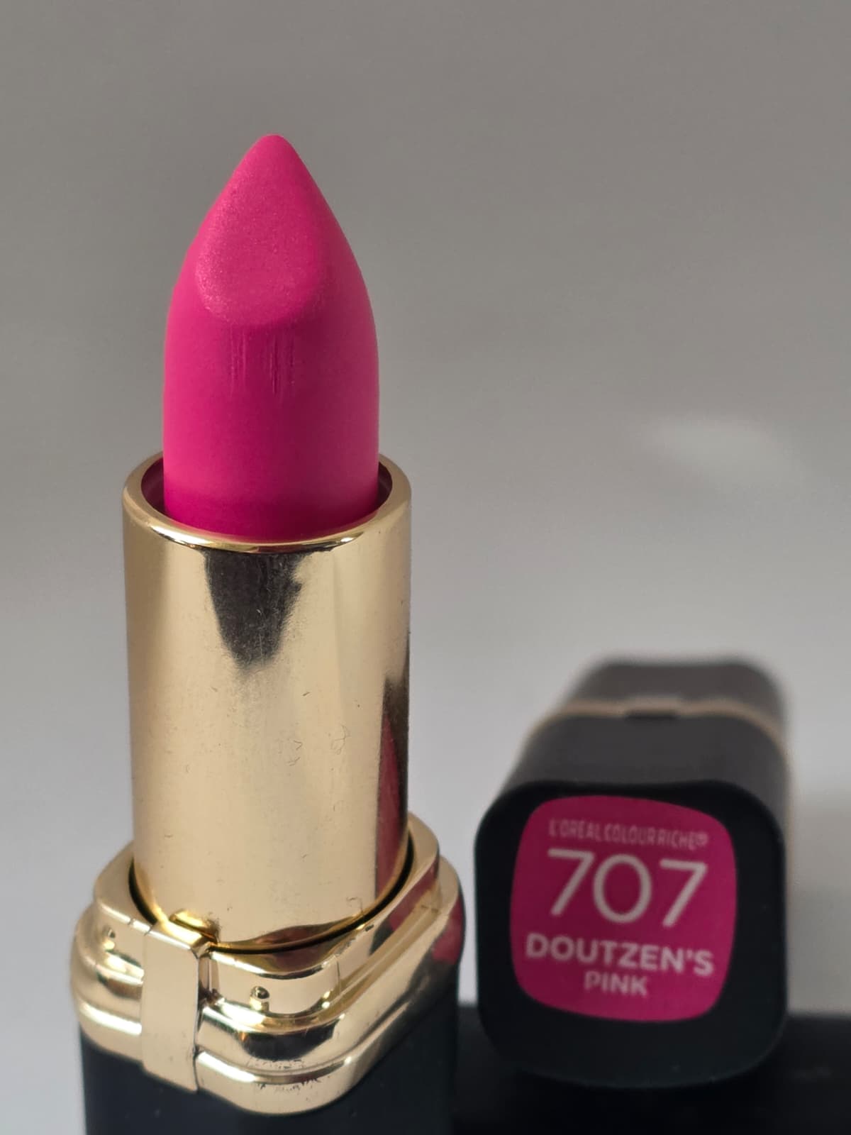 2X L'Oreal Paris Colour Riche Collection Exclusive Lipcolor, 707 Doutzen's Pink